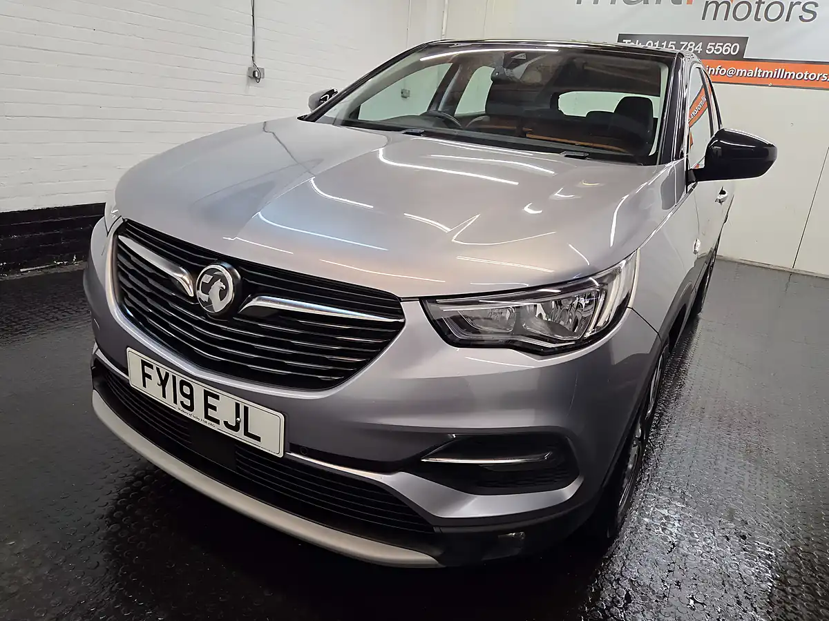 Used 2019 Vauxhall Grandland X Sport Nav Grey - Interior and Exterior details 3