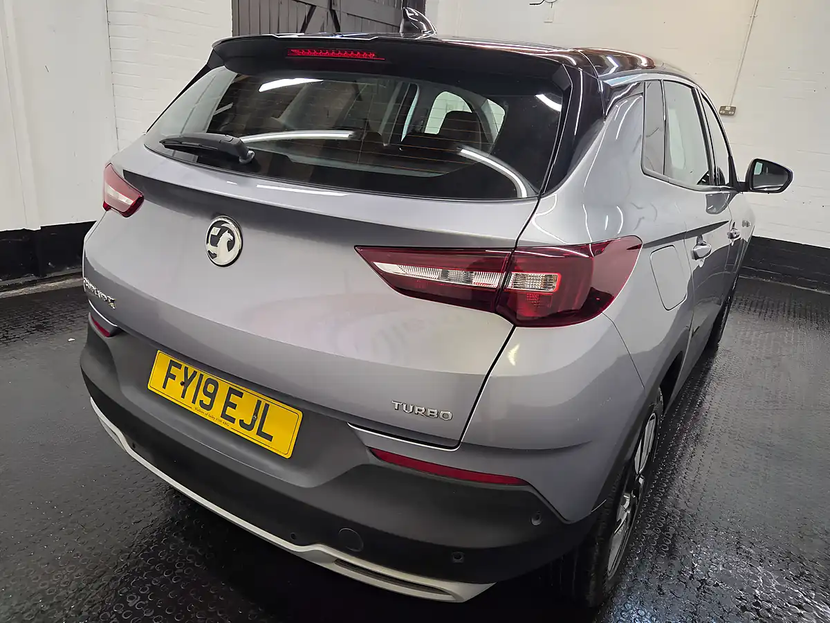 Used 2019 Vauxhall Grandland X Sport Nav Grey - Interior and Exterior details 6