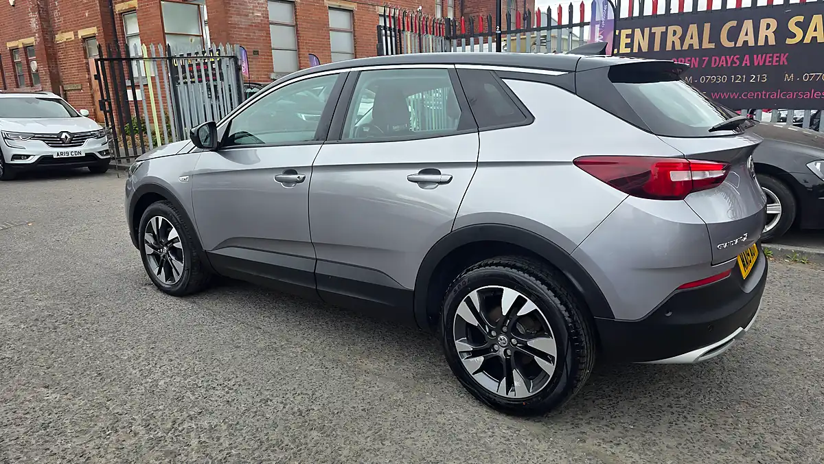 Used 2019 Vauxhall Grandland X Sport Nav - Interior and Exterior details 10