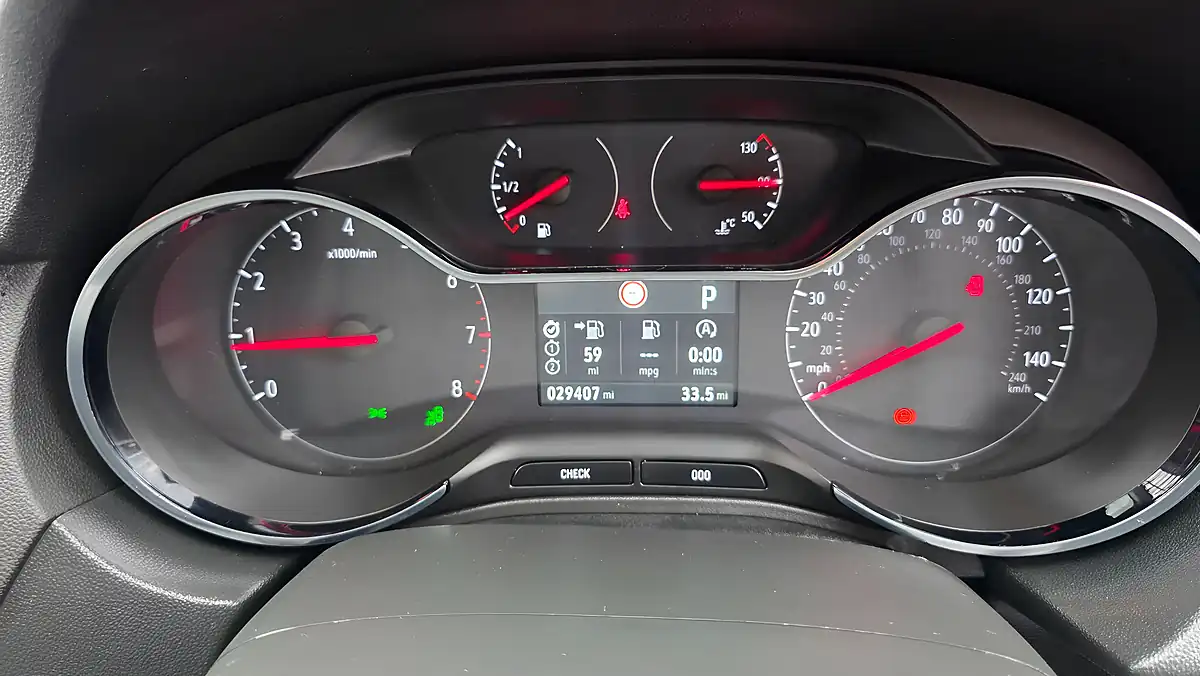 Used 2019 Vauxhall Grandland X Sport Nav - Interior and Exterior details 14