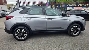 Used 2019 Vauxhall Grandland X Sport Nav - Interior and Exterior details 5