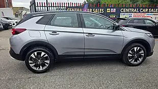Used 2019 Vauxhall Grandland X Sport Nav - Interior and Exterior details 6