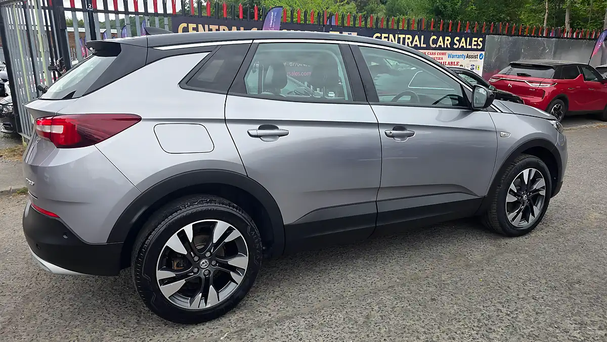Used 2019 Vauxhall Grandland X Sport Nav - Interior and Exterior details 8