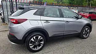 Used 2019 Vauxhall Grandland X Sport Nav - Interior and Exterior details 9