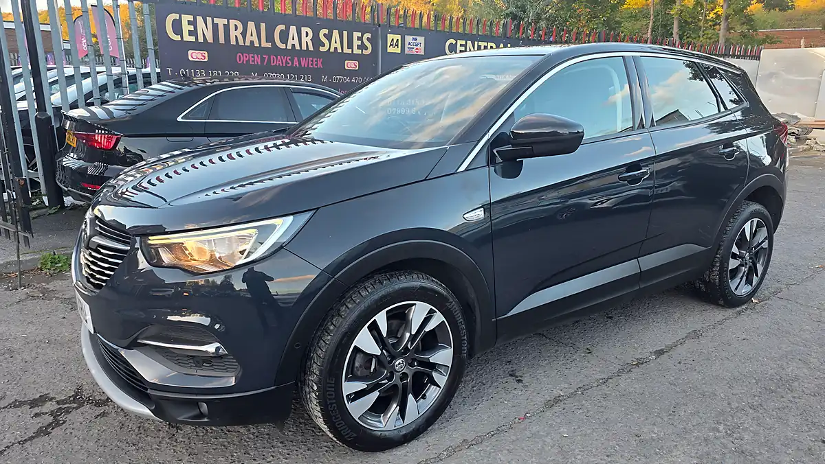 Used 2019 Vauxhall Grandland X Sport Nav - Interior and Exterior details 12