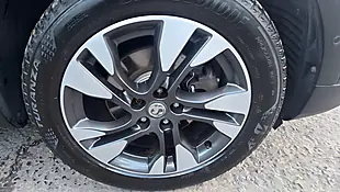 Used 2019 Vauxhall Grandland X Sport Nav - Interior and Exterior details 19