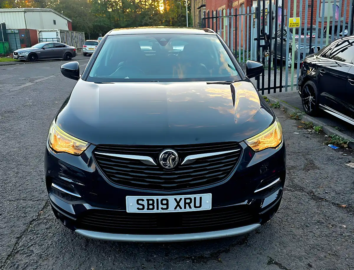 Used 2019 Vauxhall Grandland X Sport Nav - Interior and Exterior details 2