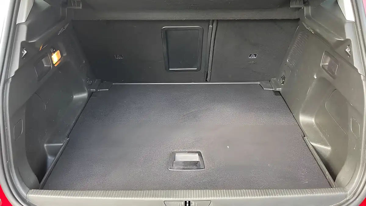Used 2019 Vauxhall Grandland X Sport Nav Red - Interior and Exterior details 18