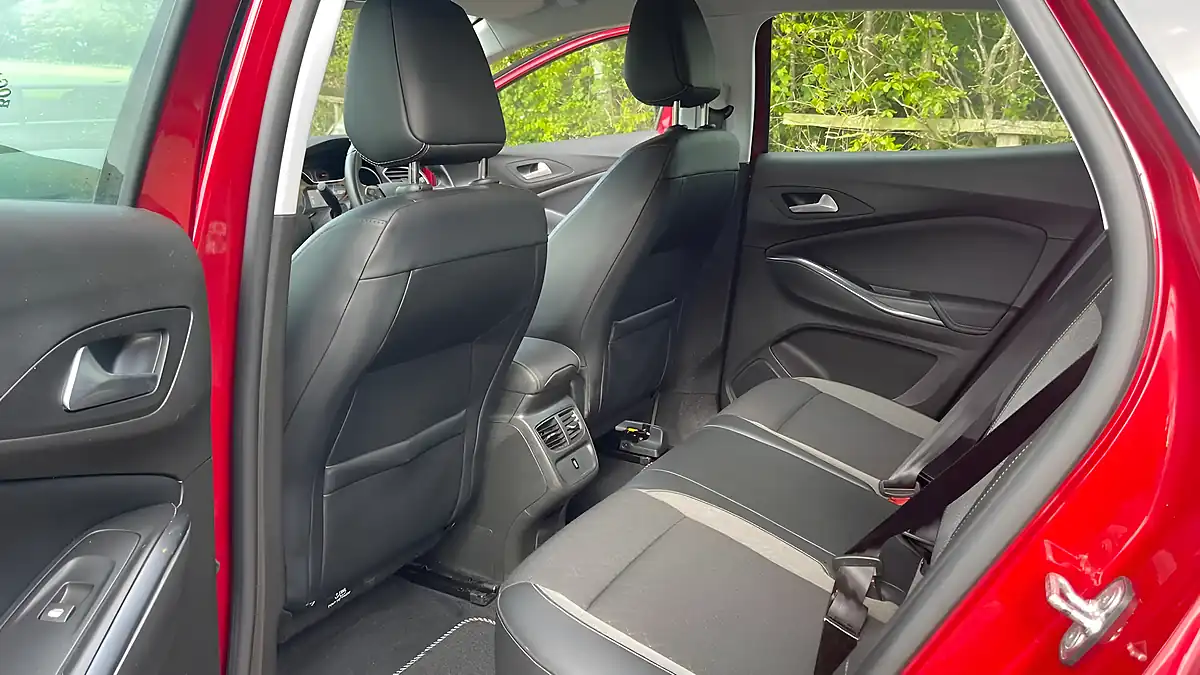 Used 2019 Vauxhall Grandland X Sport Nav Red - Interior and Exterior details 19