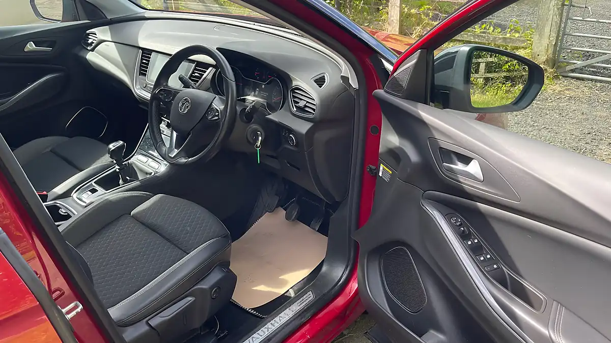 Used 2019 Vauxhall Grandland X Sport Nav Red - Interior and Exterior details 7