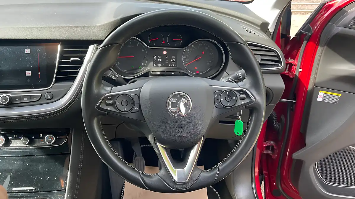Used 2019 Vauxhall Grandland X Sport Nav Red - Interior and Exterior details 9