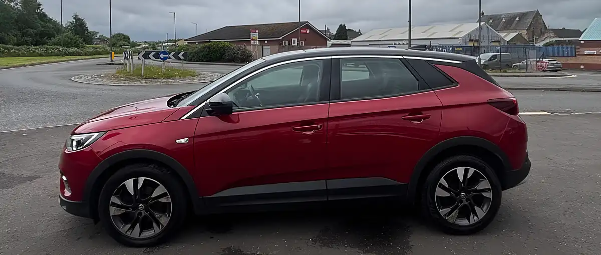 Used 2019 Vauxhall Grandland X Sport Nav Red - Interior and Exterior details 3