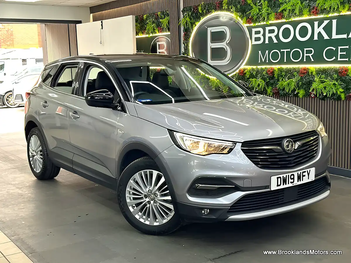 Used 2019 Vauxhall Grandland X Sport Nav S/S Grey - Front View