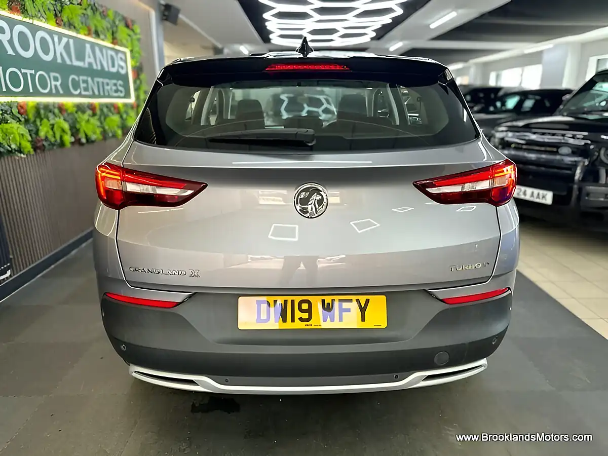 Used 2019 Vauxhall Grandland X Sport Nav S/S Grey - Interior and Exterior details 11