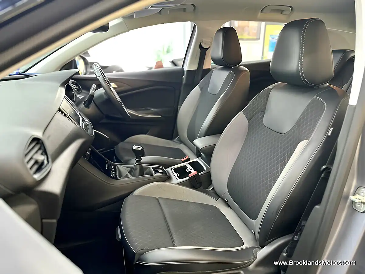 Used 2019 Vauxhall Grandland X Sport Nav S/S Grey - Interior and Exterior details 16