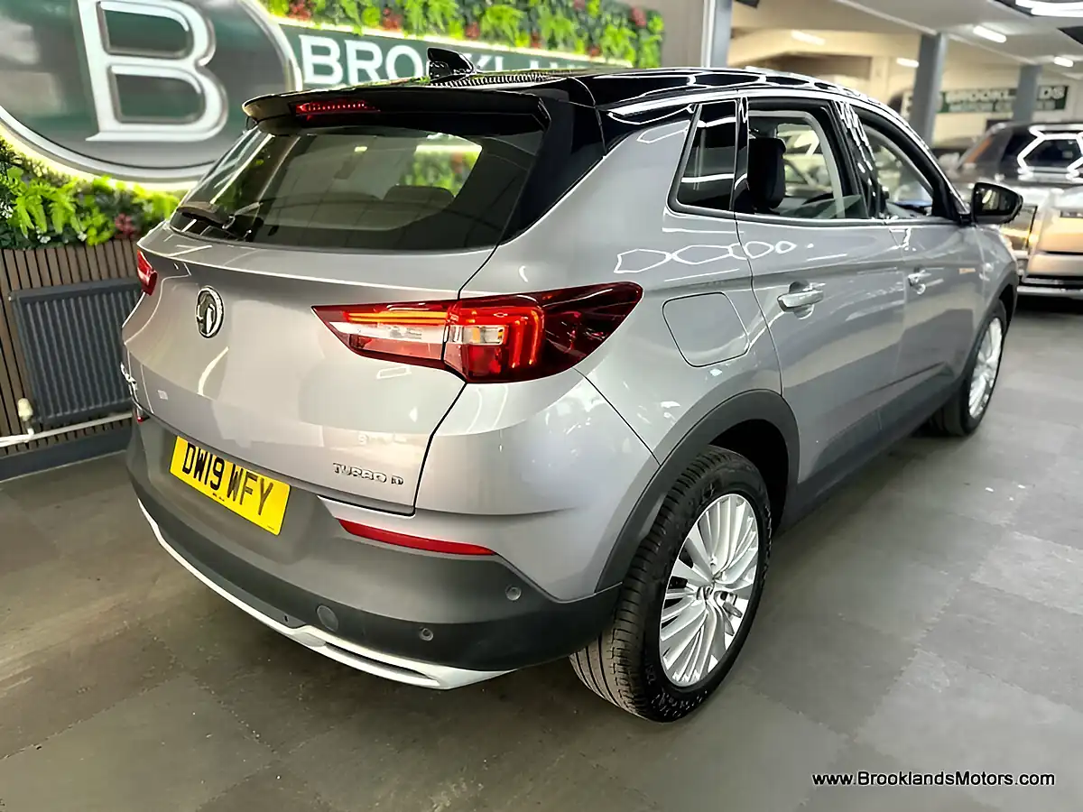 Used 2019 Vauxhall Grandland X Sport Nav S/S Grey - Interior and Exterior details 9