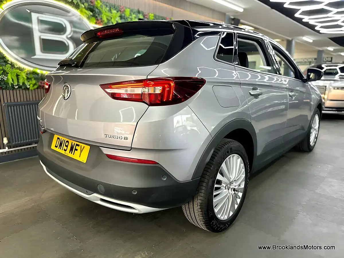 Used 2019 Vauxhall Grandland X Sport Nav S/S Grey - Interior and Exterior details 10