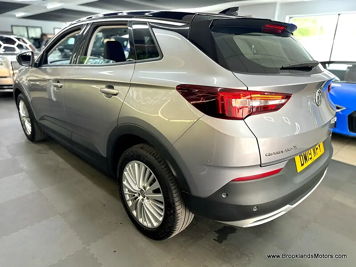 Used 2019 Vauxhall Grandland X Sport Nav S/S Grey - Interior and Exterior details 12