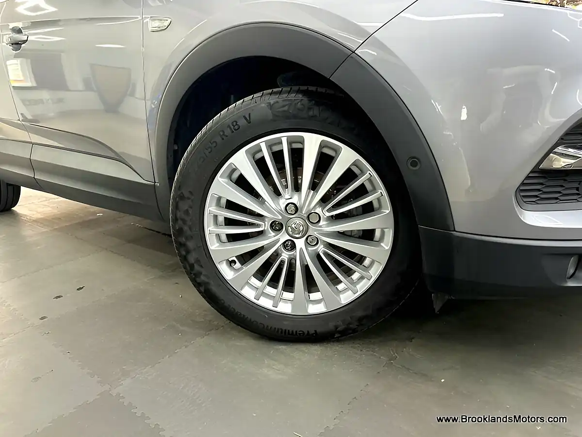 Used 2019 Vauxhall Grandland X Sport Nav S/S Grey - Interior and Exterior details 5