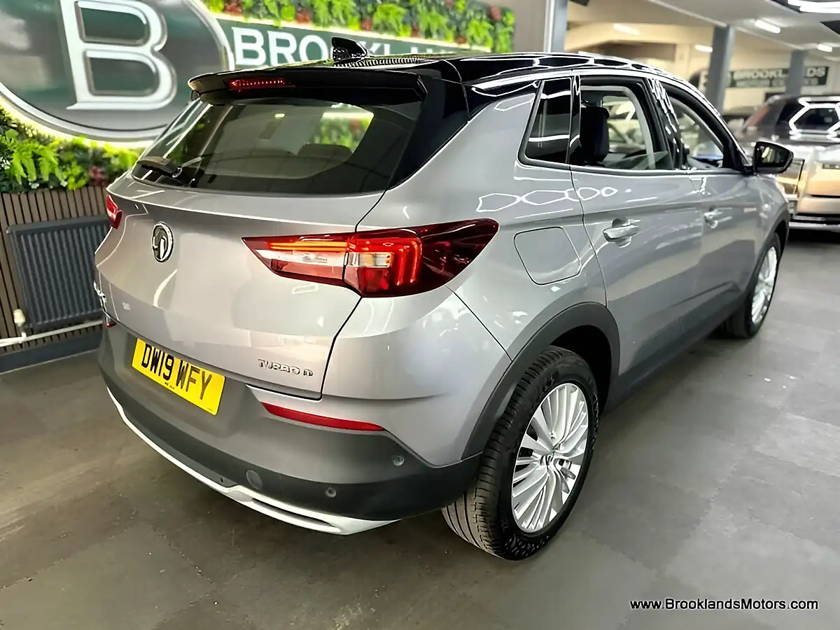 Used 2019 Vauxhall Grandland X Sport Nav S/S Grey - Interior and Exterior details 9