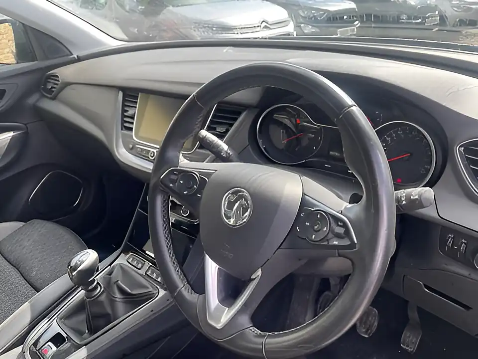 Used 2019 Vauxhall Grandland X Sport Nav S/S Grey - Interior and Exterior details 19
