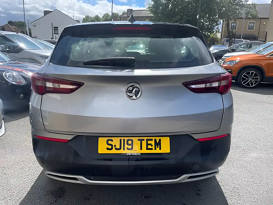 Used 2019 Vauxhall Grandland X Sport Nav S/S Grey - Interior and Exterior details 5