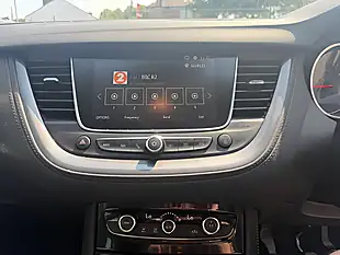 Used 2019 Vauxhall Grandland X Sport Nav S/S White - Interior and Exterior details 12