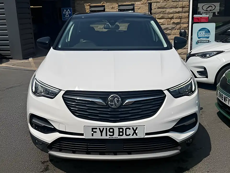 Used 2019 Vauxhall Grandland X Sport Nav S/S White - Interior and Exterior details 2