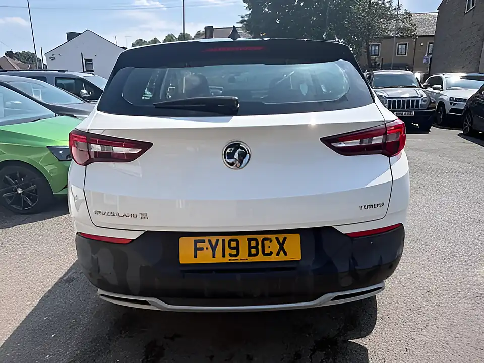 Used 2019 Vauxhall Grandland X Sport Nav S/S White - Interior and Exterior details 5