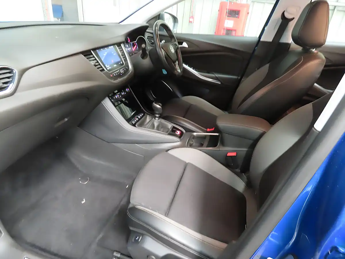 Used 2019 Vauxhall Grandland X Sport Nav Topaz Blue - Interior and Exterior details 10