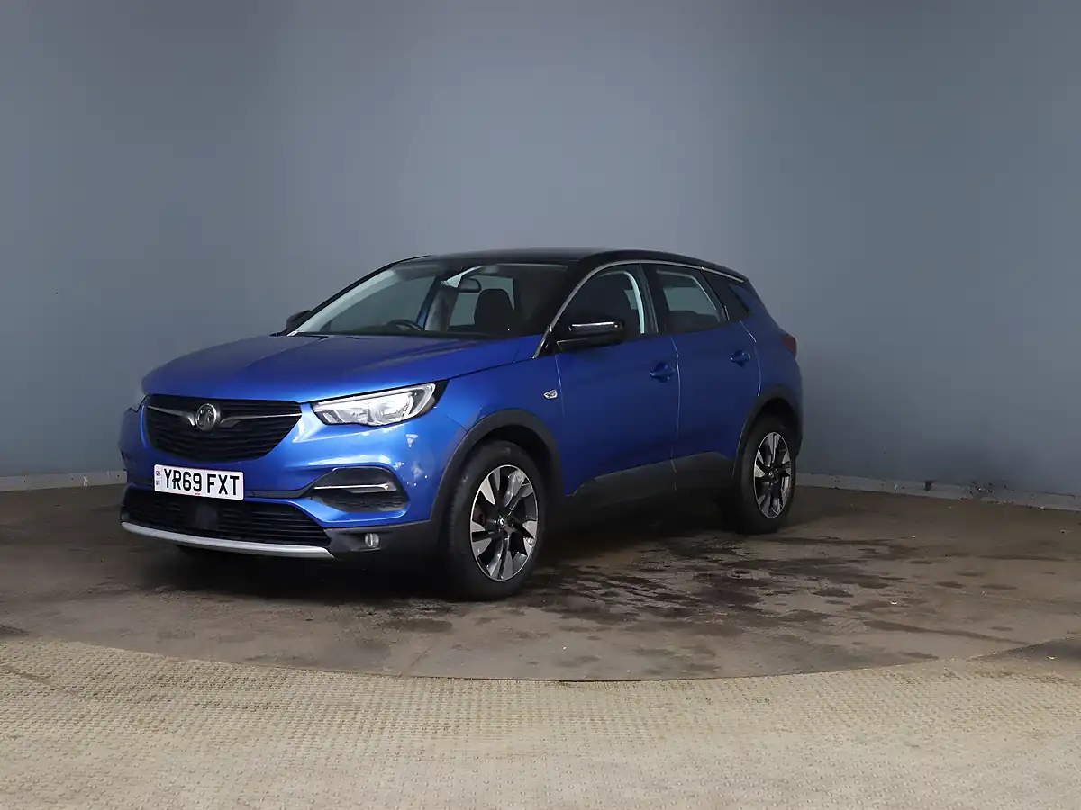 Used 2019 Vauxhall Grandland X Sport Nav Topaz Blue - Interior and Exterior details 6