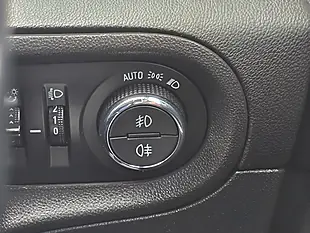 Used 2019 Vauxhall Grandland X Sport Nav White - Interior and Exterior details 20