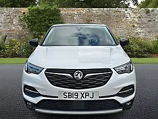 Used 2019 Vauxhall Grandland X Sport Nav White - Interior and Exterior details 3