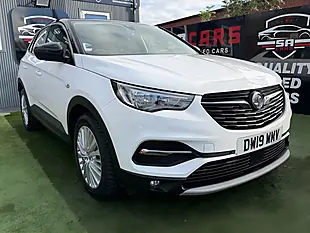 Used 2019 Vauxhall Grandland X Sport Nav White - Interior and Exterior details 11