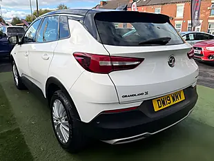 Used 2019 Vauxhall Grandland X Sport Nav White - Interior and Exterior details 9