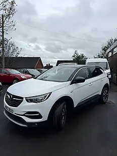 Used 2019 Vauxhall Grandland X Sport Nav White - Interior and Exterior details 2