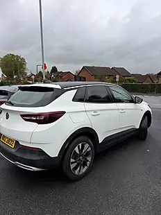 Used 2019 Vauxhall Grandland X Sport Nav White - Interior and Exterior details 4