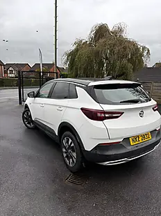 Used 2019 Vauxhall Grandland X Sport Nav White - Interior and Exterior details 5