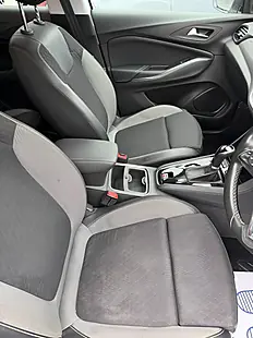 Used 2019 Vauxhall Grandland X Sport Nav White - Interior and Exterior details 9