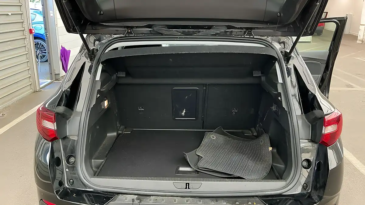 Used 2019 Vauxhall Grandland X Sri Nav Black - Interior and Exterior details 9
