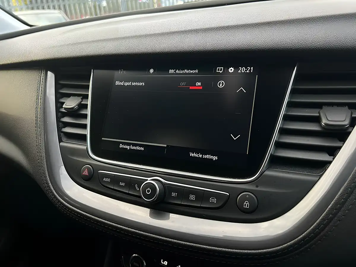 Used 2019 Vauxhall Grandland X Sri Nav Grey - Interior and Exterior details 14