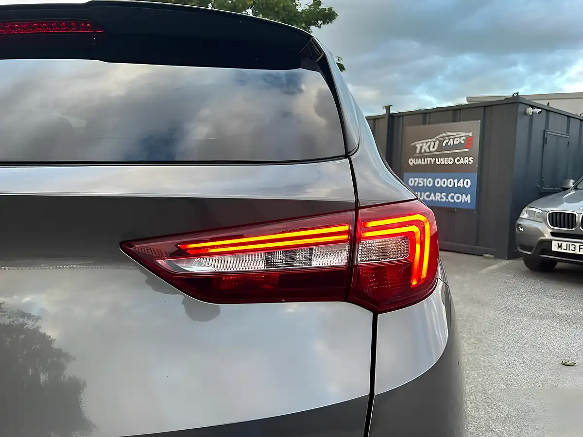 Used 2019 Vauxhall Grandland X Sri Nav Grey - Interior and Exterior details 17