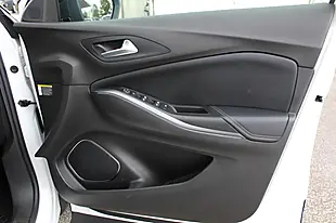 Used 2019 Vauxhall Grandland X Sri Nav White - Interior and Exterior details 16