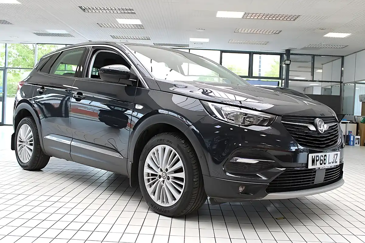 Used 2019 Vauxhall Grandland X Tech Line Nav Grey - Interior and Exterior details 11