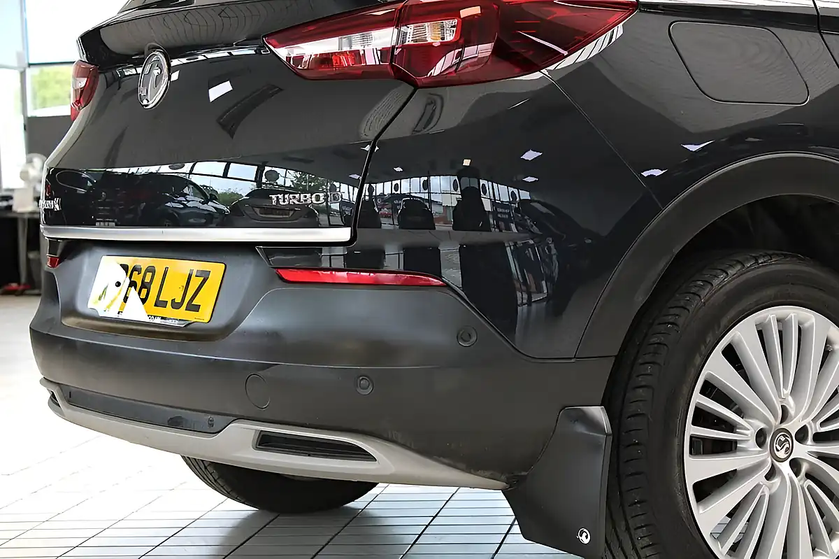 Used 2019 Vauxhall Grandland X Tech Line Nav Grey - Interior and Exterior details 14