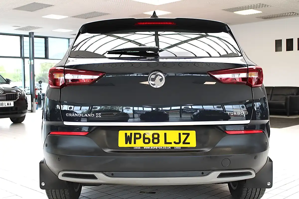 Used 2019 Vauxhall Grandland X Tech Line Nav Grey - Interior and Exterior details 17