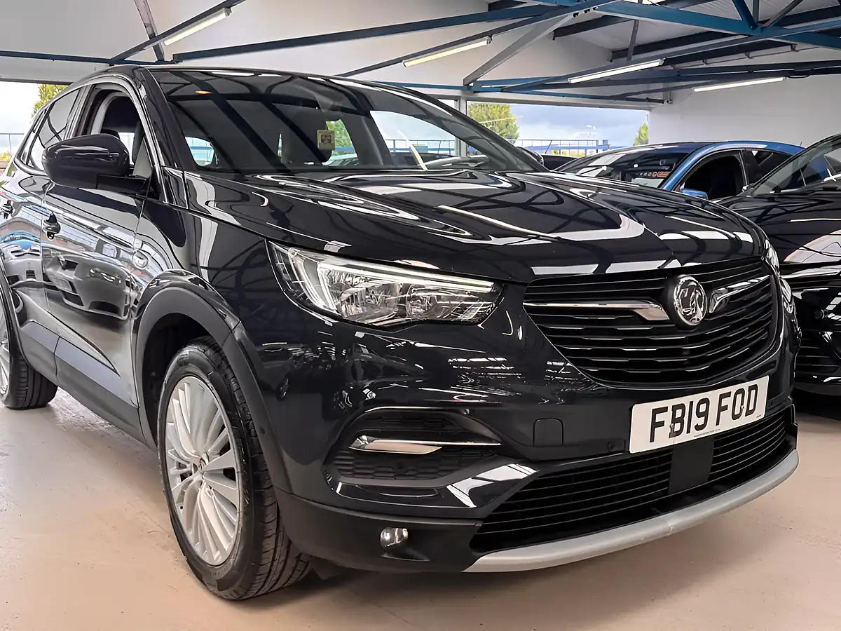 Used 2019 Vauxhall Grandland X Tech Line Nav Grey - Front View