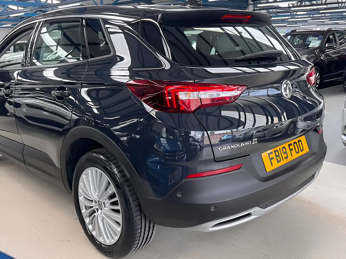 Used 2019 Vauxhall Grandland X Tech Line Nav Grey - Interior and Exterior details 4