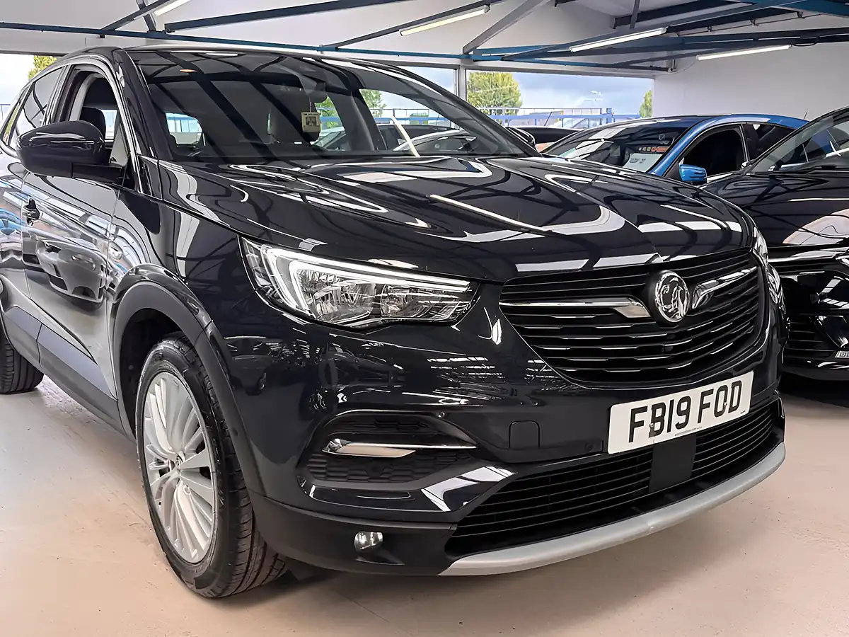 Used 2019 Vauxhall Grandland X Tech Line Nav Grey - Interior and Exterior details 6