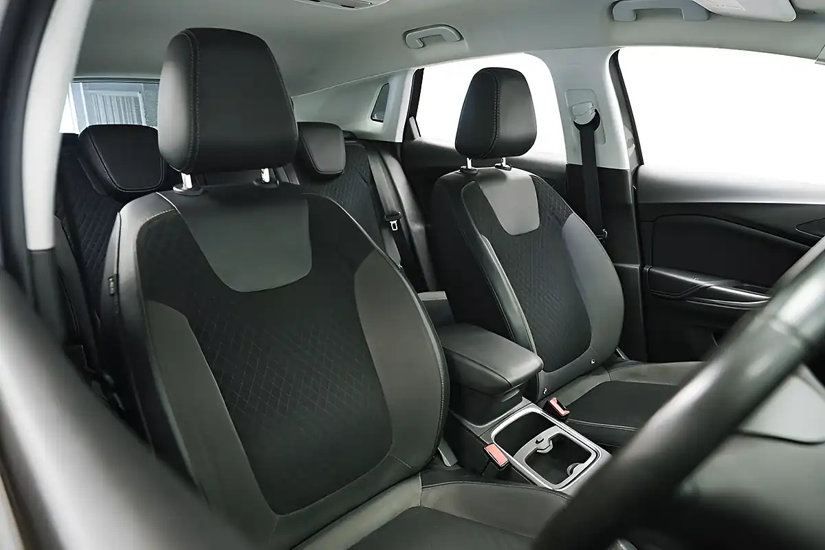 Used 2019 Vauxhall Grandland X Tech Line Nav Grey - Interior and Exterior details 11